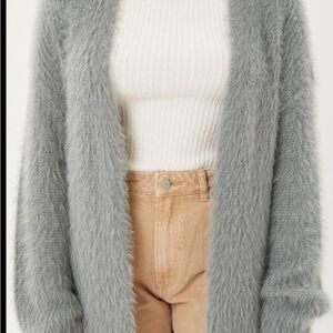 Papillon Blanc Fuzzy Open Cardigan in Light Gray
